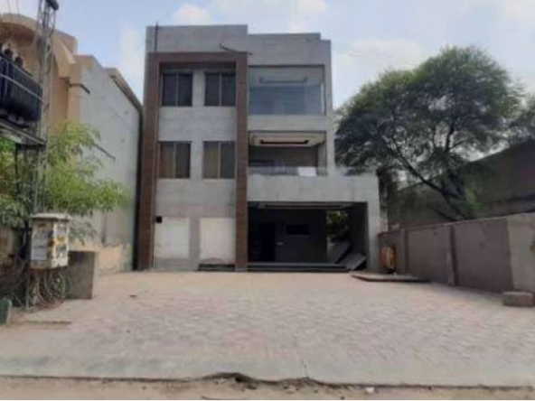 Commercial bhiling for rent 7 lac